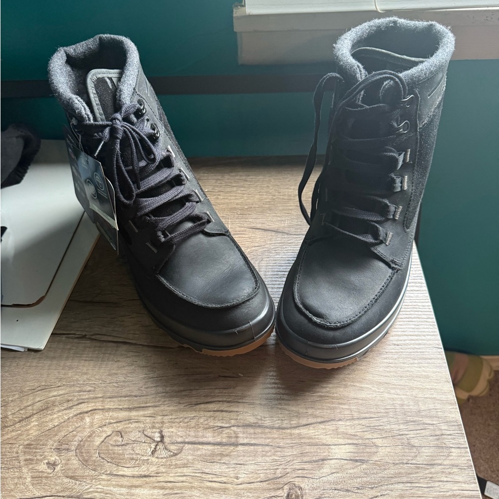Kamik Black Winter Lace-Up Boots